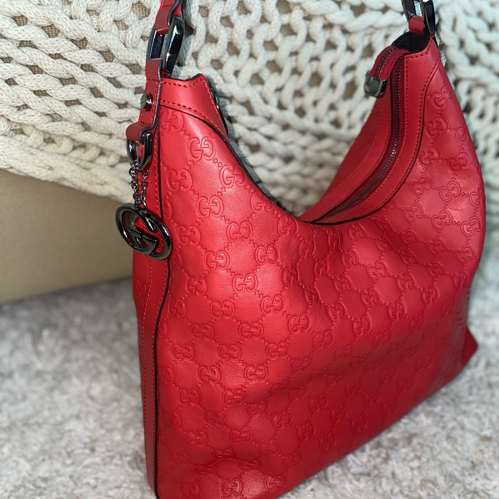 Red Gucci Shoulder Purse
